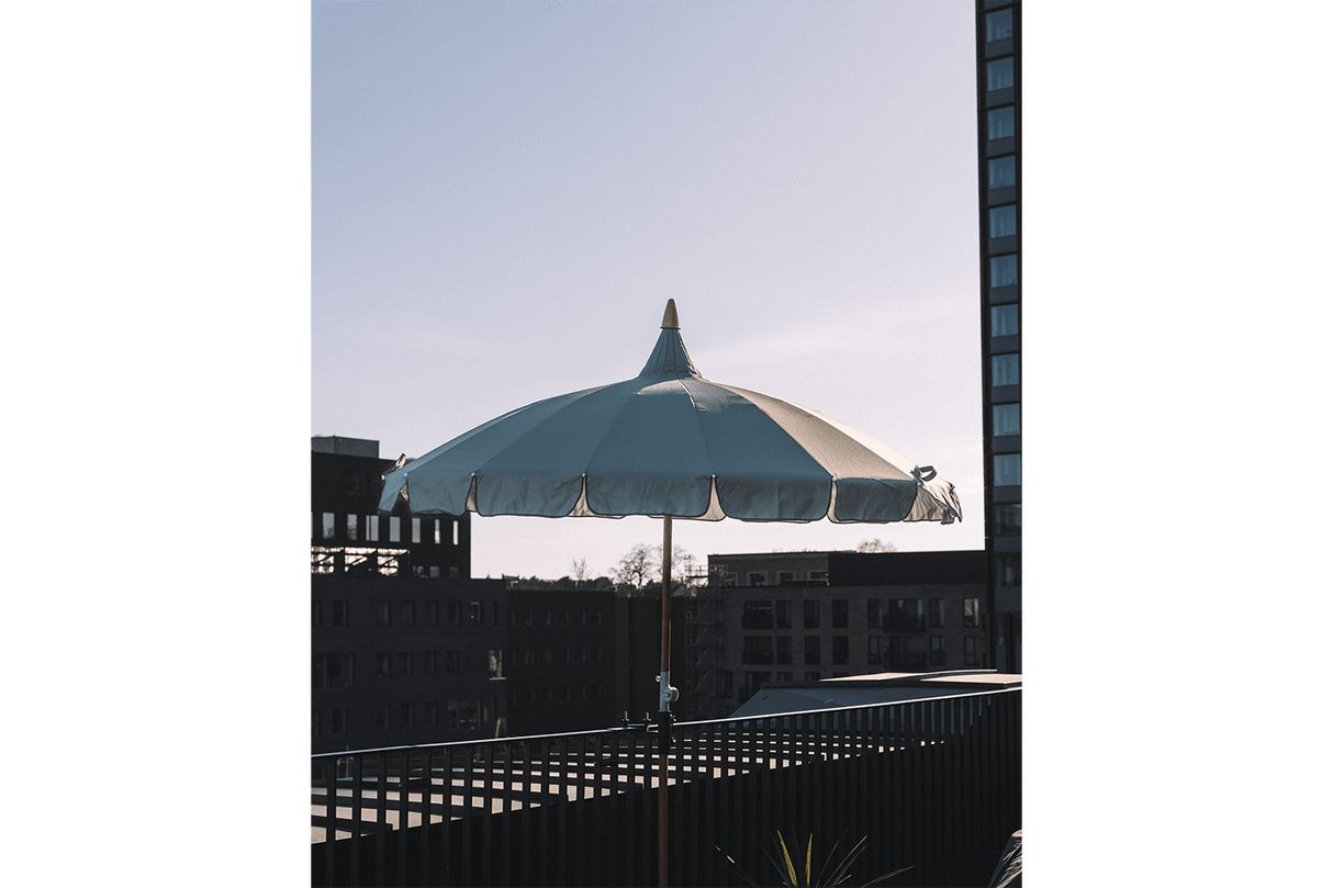 Aisha ensfarvet parasol med knæk Ø200 cm