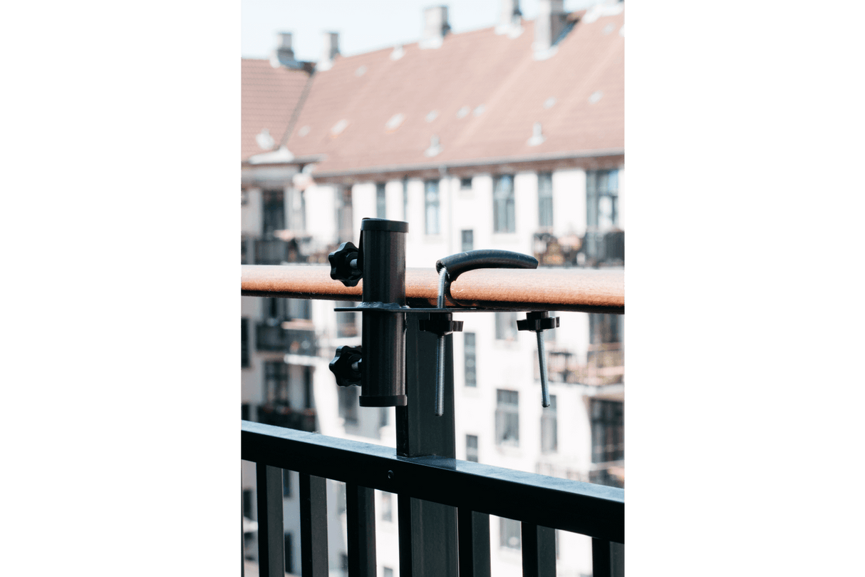 Hans parasolbeslag til gelænder