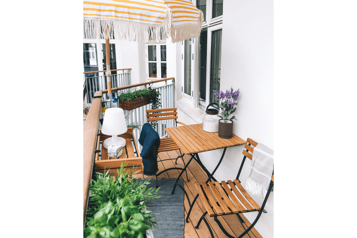 Katinka eukalyptus klapstol med armlæn