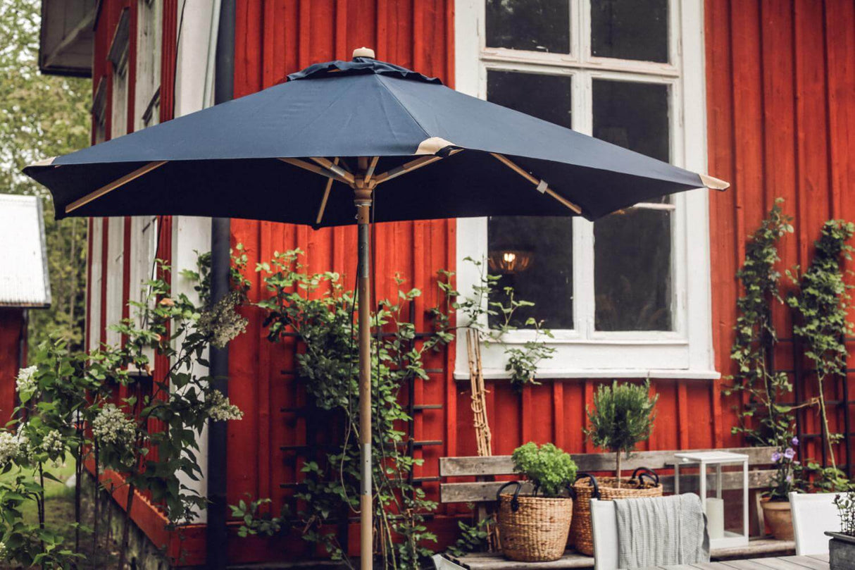 Trieste ensfarvet parasol med knæk Ø250 cm