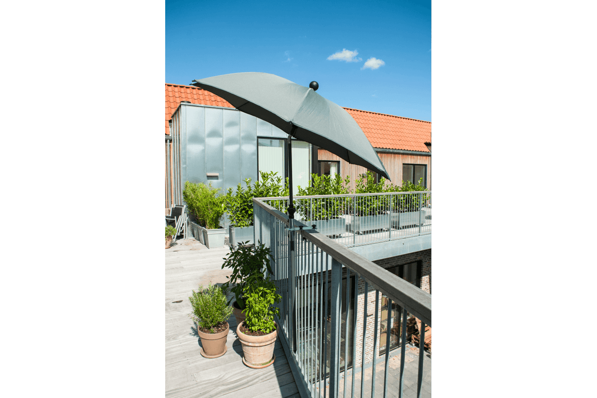 Ellen ensfarvet parasol med knæk Ø150 cm