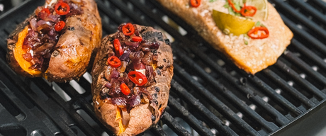 Grillet laks, kolonihavehygge og grønne toner hos May Silja