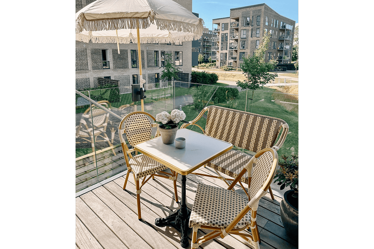 Florine cafébord med støbejernsben 60 x 60 cm