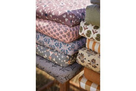 Siddehynde med print 45 x 45 cm