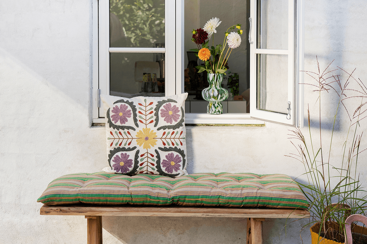 Suzani broderet pudetræk 45 x 45 cm