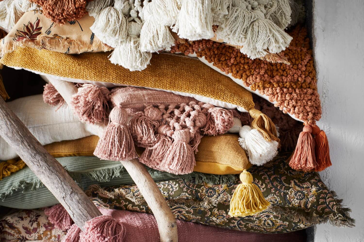 Nålestribet pudetræk med frynser 50 x 50 cm